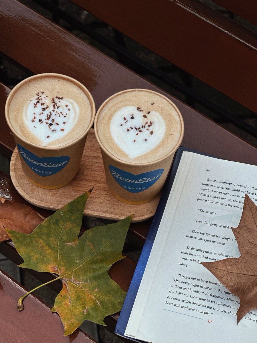 hazea455312's tweet photo. Autumn air is crisp u0026 golden sunlight filters through the maple leaves—perfect for a walk with a warm latte in hand. https://t.co/IbGH56vGc7