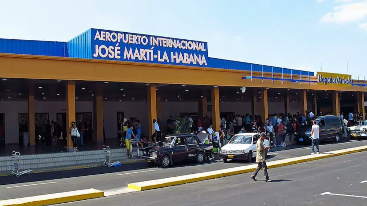 24CubaNews's tweet photo. 🚨 José Martí SIN Jet A-1 y con cierres HOY ✈️
¿Qué está pasando realmente en el aeropuerto de La Habana este 16 de septiembre?
Hay más de lo que parece…
El link completo está 👇
https://t.co/wLg2a5LygD
#JoséMartí #Cuba #LaHabana #VuelosACuba #NOTAM https://t.co/JEBaIXdVDL