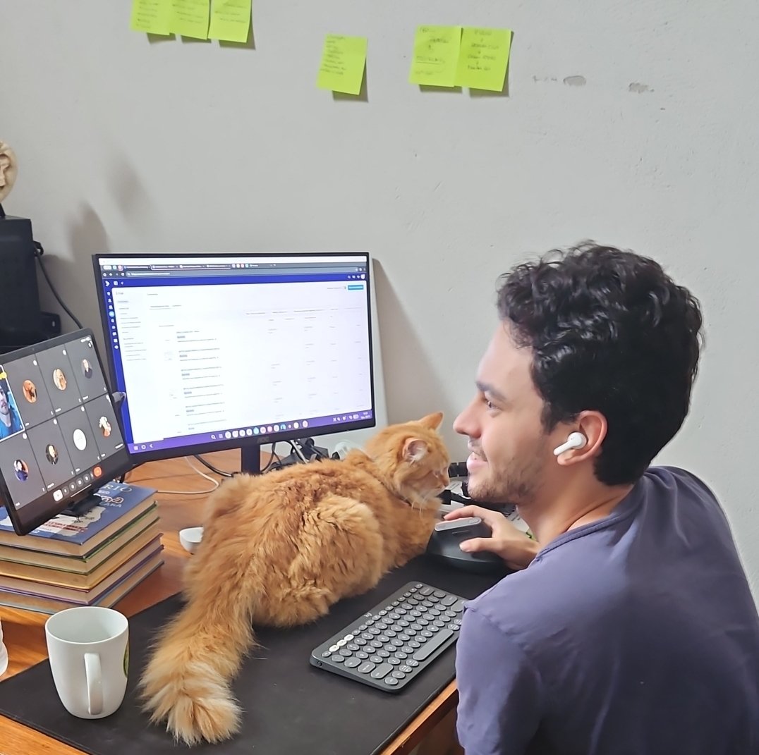 lhincolnn's tweet photo. I'm 25 (my cat's 5).

Email Copywriter from Brazil, based in... Brazil 🤣

Looking to connect with more marketers and founders. https://t.co/OFPbqgBDr1