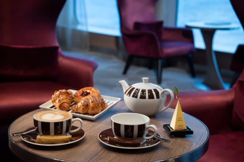 SuperbVacations's tweet photo. ☕ Your favorite coffee break comes with an ocean view. ✨
Café al Bacio aboard Celebrity Edge is the perfect place to slow down and savor the moment. 
✉️ Contact me today to book your Celebrity Cruises getaway. https://t.co/IvbvEdkVN1