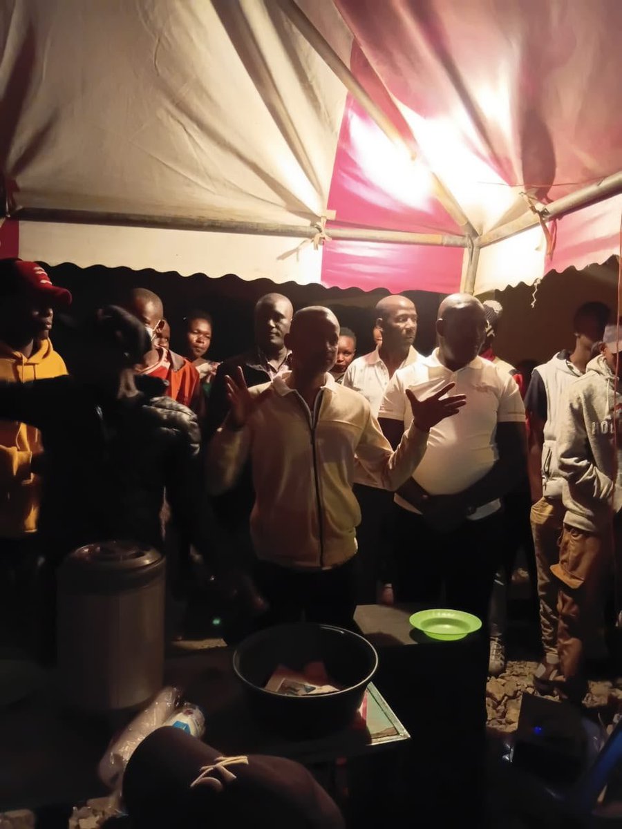 abbiezuena's tweet photo. For some of us, life doesn't just move on after rallies. Tonight @HEBabuOwino has visited the three families who lost their loved ones after our Nairobi Linda Mwananchi rally.

On behalf of the Linda Mwananchi family and H.E Edwin Watenya Sifuna, he stood with the bereaved families, offered our condolences and extended our support and solidarity during this difficult time.

In moments of grief, we show up.

We stand with the families.
We mourn with them.
And we will continue to demand dignity, truth and justice for those we have lost.

May God comfort every family walking through this pain.

Linda Mwananchi stands with you. 🇰🇪

#LindaMwananchi 
#SisiNdioSifuna