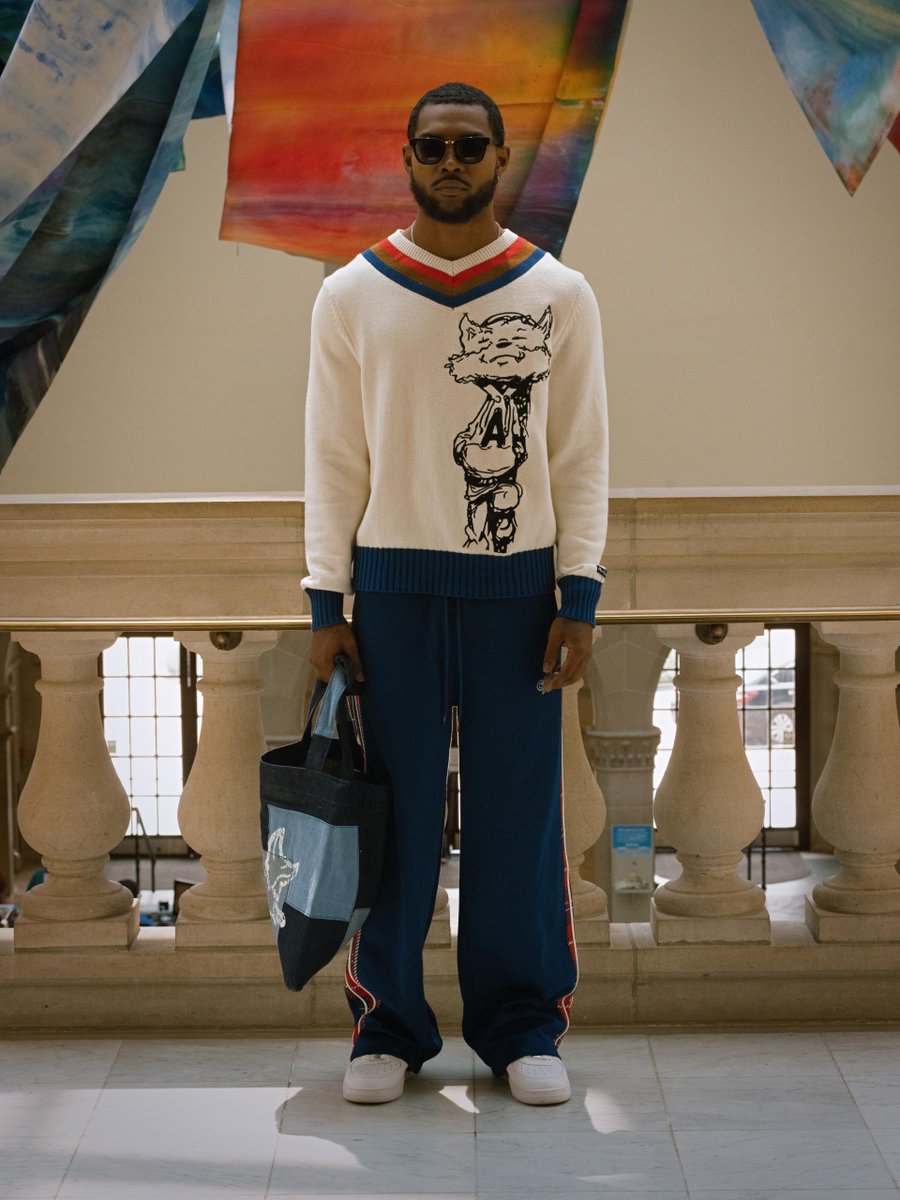 AKOOCLOTHING's tweet photo. Akoo Fall 2 2026
Featuring, "Smirk Sweater" and "Folk Pant." Pieces of the Frank Morrison Collab provide a comfortable wear with standout details.
Shop the collection and more at https://t.co/lIJP4bPz8w
#AKingOfOneself #TTG #akoo #frankmorrisonart https://t.co/3RpyjU93tw