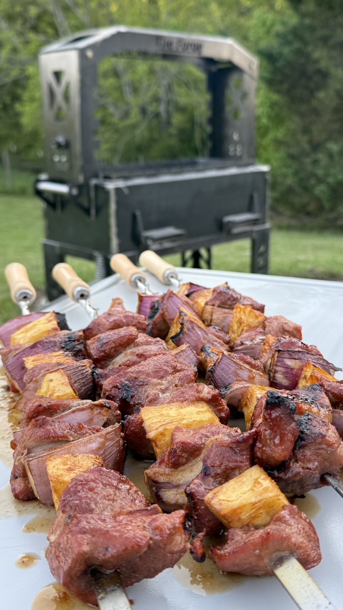 bbqfriend's tweet photo. Sweet Teriyaki Pork and Pineapple Skewers 

#bbq #tmgpits #backyardbbq #livefirecooking #bbqfriend https://t.co/po1KiiHHBB