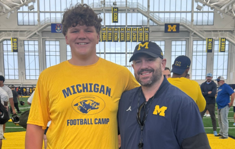 sixstarfootball's tweet photo. Virginia 2029 Rising Names: Young Prospects Making an Early Impact

📈Super Sophomore watch list, who to know in talent rich VA🔥

STORY➡️https://t.co/uZUlEbIYwt

@joshmerecurr75 @_micahgregory1 @JaxHilmandolar @Luke_Hubler66 @plowe_1 @AaronPreti_3 @Freddiesmi3 @jayden_winkley https://t.co/UceoQYTdw2