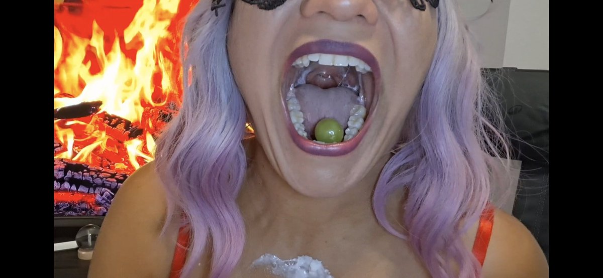 onlydreammmm's tweet photo. New video! Deep throat swallowing grapes...π₯π₯π₯π₯π
https://t.co/wIzqx8YFbV
#Uvula #UvulaView #UvulaFetish #Burping #BurpFetish #BurpSounds https://t.co/gtc8sAkD5v