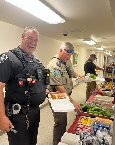 cshbrazosvalley's tweet photo. Our Grimes Hospital was honored to once again provide a meal for first responders on Patriots Day. 

Thank you for your service to our community!

#PatriotsDay #FirstResponders https://t.co/D51v1SzQNt