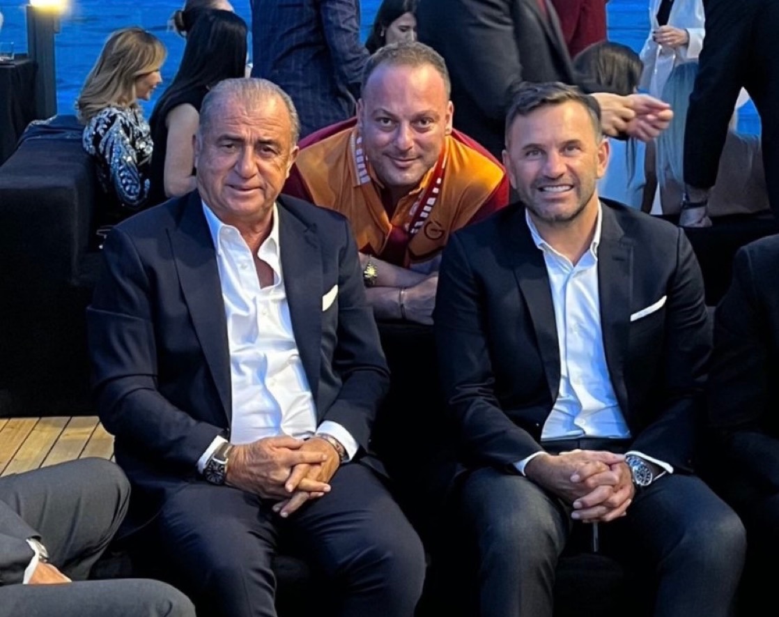 gicabey's tweet photo. Fotoğrafın değeri; 12 Şampiyonluk 🏆 2 Yıldız ⭐️ https://t.co/Dpe3vBzIJ0