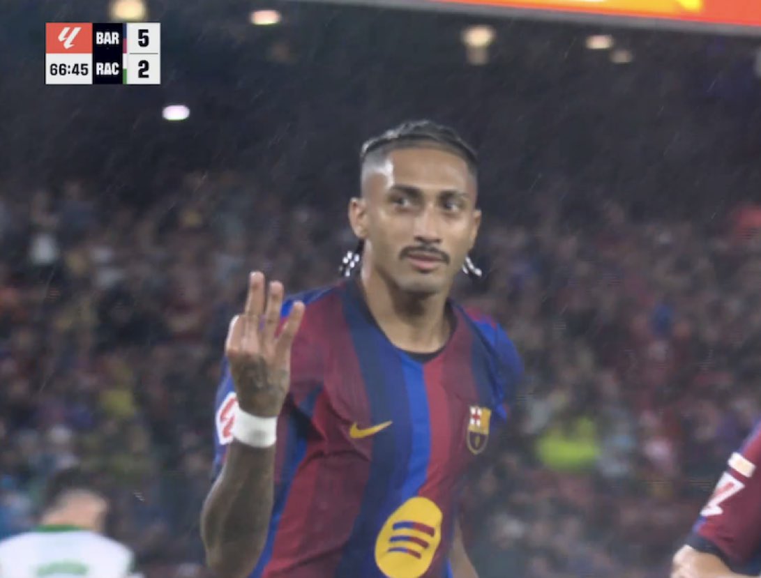 Somhiseremfcb's tweet photo. 🇧🇷⚽️ GOOOOOOOOOOL

HAAAAAT TRIIIIICK DE RAPHINHA https://t.co/xjAgo2y6W3