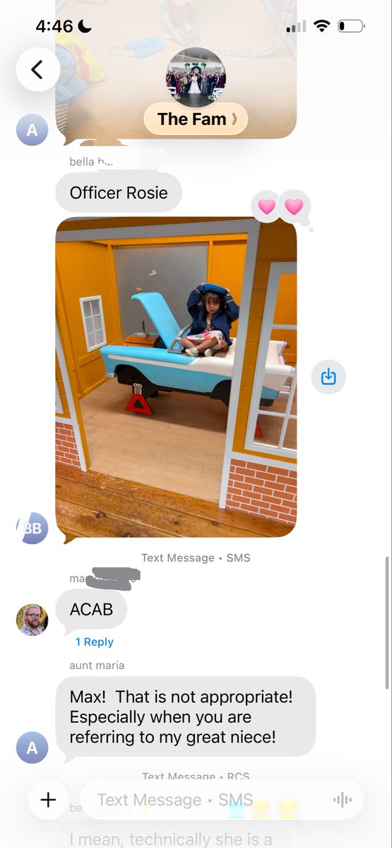 mollydeez's tweet photo. family group chat triggered twice by my brother in 24 hours https://t.co/Vvrt7AqX2U