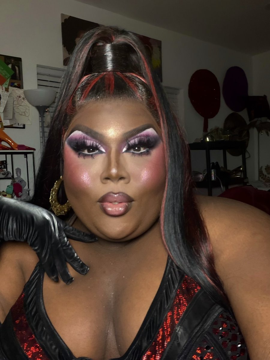 kenya_pleaser's tweet photo. In Drag 🥰//Out of Drag 🙎🏾‍♂️ https://t.co/Hi3j7NvSEe