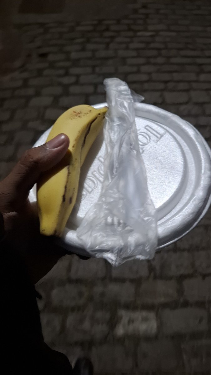 NcKffc's tweet photo. Valeu valeu @LulaOficial o caralho da tua maior federal do pais ai dando marmita em numero limitado deixando gente com fome pq nao tem bandeijao pq VOCE é incapaz de fornecer verba suficiente pra essa porra aqui se manter de pé imagina pra dar comida pra aluno ne

Ta de parabens https://t.co/if2WSNrJrk