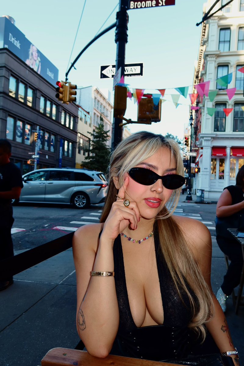 arigameplays's tweet photo. every single night I pray that my tits are sittin' right 🙏 https://t.co/rQpllUj1ad