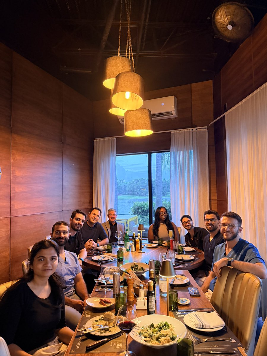 CCFL_GIFellowsh's tweet photo. 🍽️ Great food, great conversations &amp; even better company!

Some of our CCF Florida GI fellows enjoyed a wonderful evening with colleagues from United Digestive connecting, exchanging perspectives &amp; building relationships across the GI community. 🤝💙💚

#CCFLGI #GIFellowship https://t.co/x0foauaSva