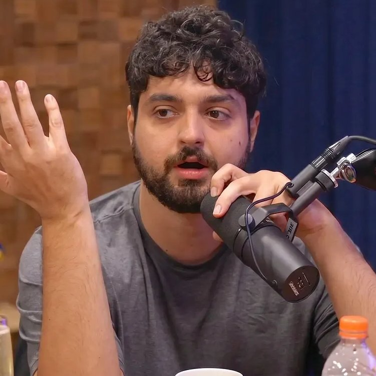 republiqueBRA's tweet photo. 🚨 ⚖️ EITA! Justiça CONDENA Monark a pagar multa de R$ 100 mil por dano moral coletivo por defender, em 2022, durante o Flow Podcast, a possibilidade de existência de um partido nazista no Brasil. https://t.co/0joKBdf24w