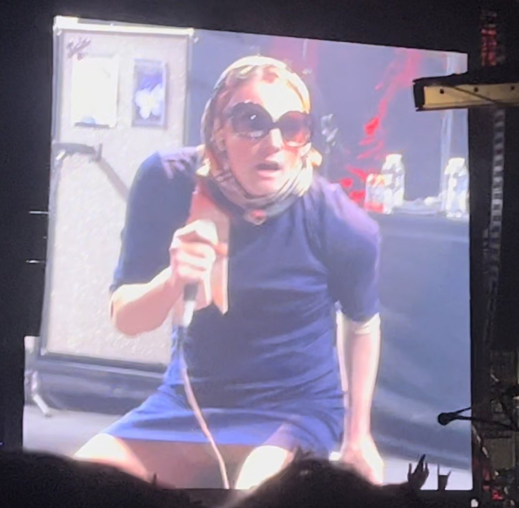 gorebugs's tweet photo. happy four years to this… HER PUSSY WAS JUST OUT AT RIOTFEST!!!!! bring me BACKKK . Please https://t.co/ty27NQAJql