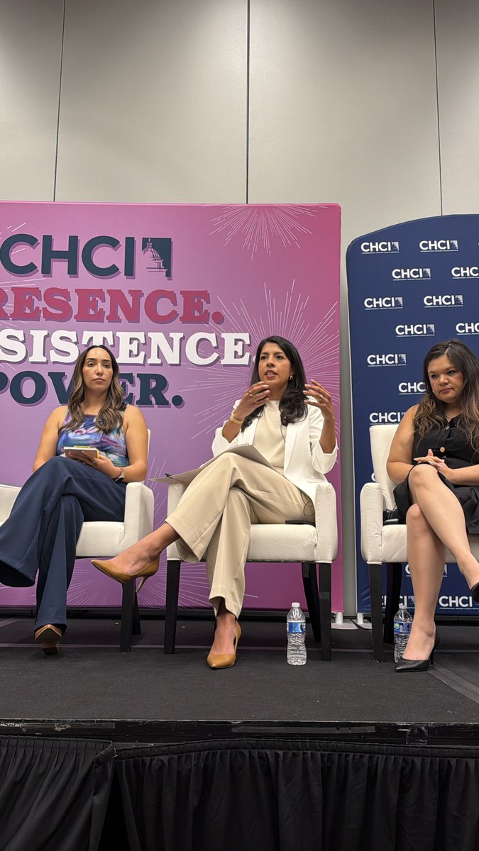 FWDus's tweet photo. Yesterday at the @CHCI Leadership Conference, @FWDus Maria Praeli joined @RepSylviaGarcia, @repdeliaramirez, @Iambacilia, and key leaders for a vital discussion.

Together, they explored what this moment means for immigrant families, economic growth, civil rights, and the future of Latino communities.