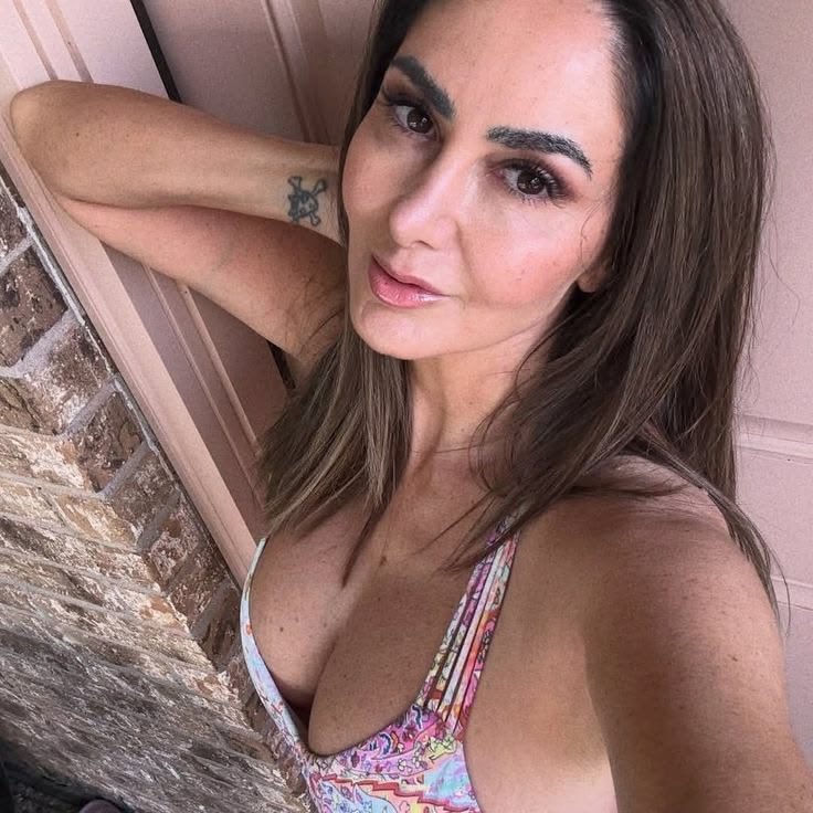 privatechat_ava's tweet photo. It’s a big day, happy birthday to me🎉
#Avaaddams https://t.co/UbJjiHguEW