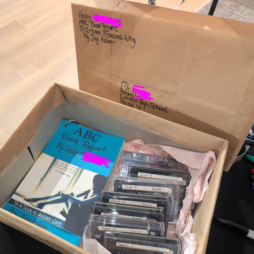 jayasherguy's tweet photo. At last night's book signing, a reader showed me a project she did as a high school senior, recording THIRTEEN REASONS WHY onto audio cassettes and putting them in a shoebox (like in the book) along with her report. So cool! https://t.co/VBHWVrKqZ7