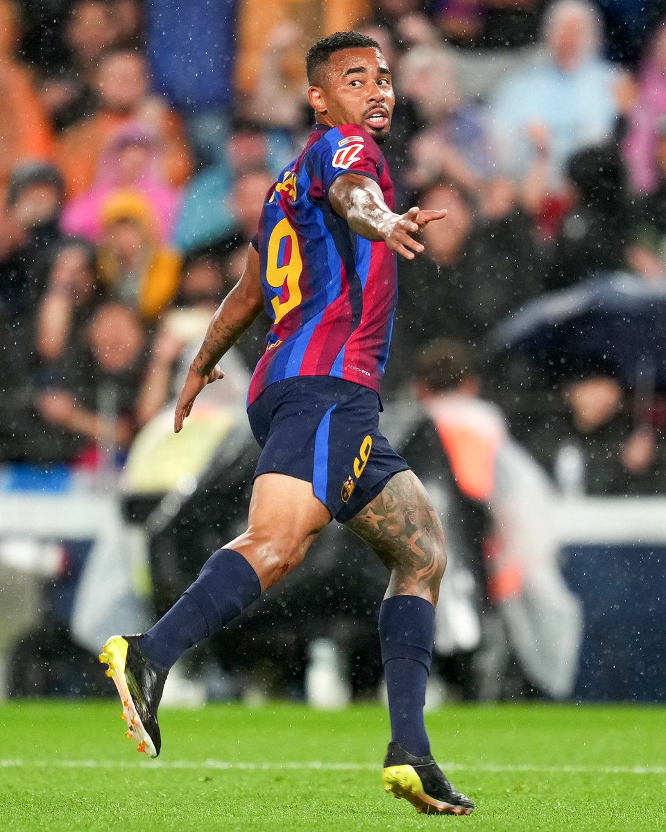 brfootball's tweet photo. Gabriel Jesus scores a beauty for his first La Liga goal 💥 https://t.co/EG7zBb6ruu