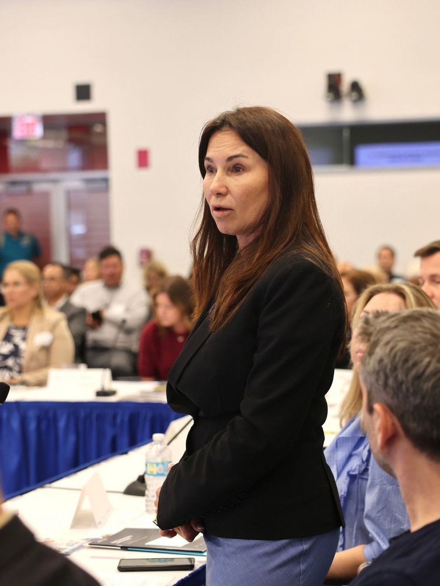 MiamiSupt's tweet photo. The future of education is being written right now. I joined leaders from the Greater Consortium of School Boards to discuss AI, emerging technology, and how we make sure every decision we make leads to a better world for our students. https://t.co/cAvjfh2yQm
