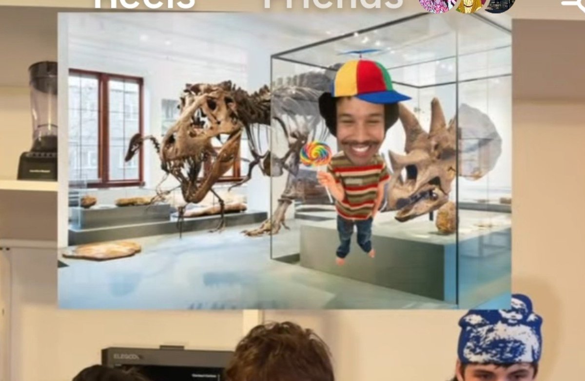 webtrappedfly's tweet photo. Who edited these bro https://t.co/O3r9W5jhKz