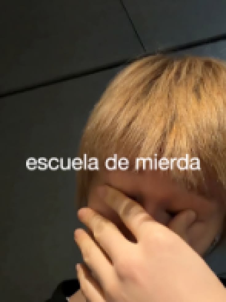 heaveniiess's tweet photo. Amigos pueden kreer k llevo 5 meses sin estudiar https://t.co/zcy6mcS5Ve