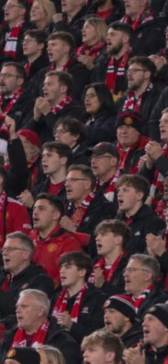 wardwardy85's tweet photo. @TheFootyFeed Triplets https://t.co/NRAugfce9U