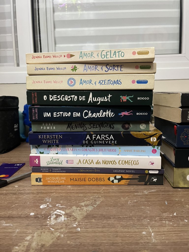 presleyvils's tweet photo. ESTOU VENDENDO ESSES LIVROS USADOS!! entrego em osasco ou no metro de são paulo! posso também enviar por uber, mas o frete é por conta do comprador 

envio mais fotos na dm e qualquer coisa podemos conversar por whatsapp

por favor compartilhem

levando +2 faço desconto :) https://t.co/AKOqUhGaXh