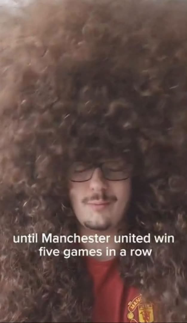 SamiFrosh001's tweet photo. This one dey wait for 5wins in a row
Man united dey plan 5 lose in a row 😂😂 https://t.co/7hrZIOggKO