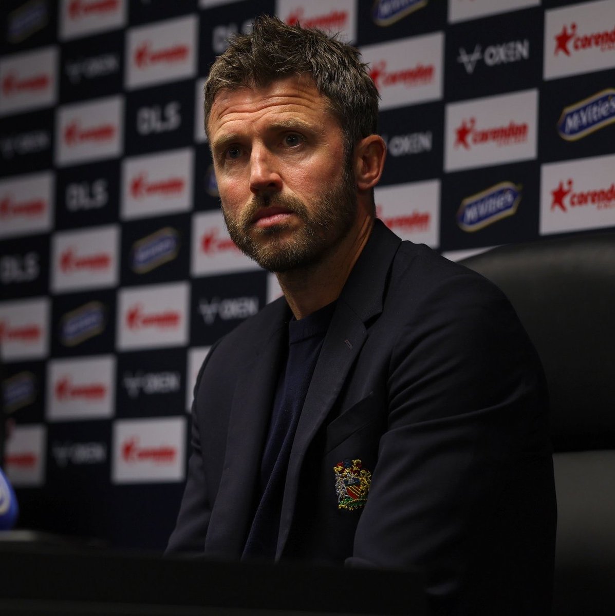 FabrizioRomano's tweet photo. 🚨 Michael Carrick on JJ Gabriel: “We need to exercise a bit of caution on this matter. He's a 15-year-old bot”.

“It’s all about the well-being, protection, and care that JJ needs. The situation is what it is, but we must be careful with the way we approach this case”. https://t.co/Sf5FfRJSSZ