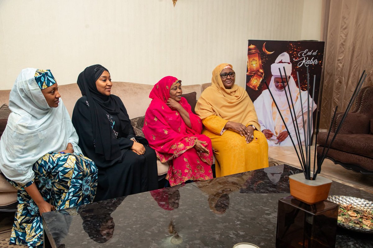 ADCVanguard_'s tweet photo. BREAKING: Former Nigerian First Lady Aisha Buhari has reportedly dumped President Tinubu’s camp and visited Atiku Abubakar, a development already generating fresh political conversations ahead of the 2027 election. https://t.co/6uerHIYT1T