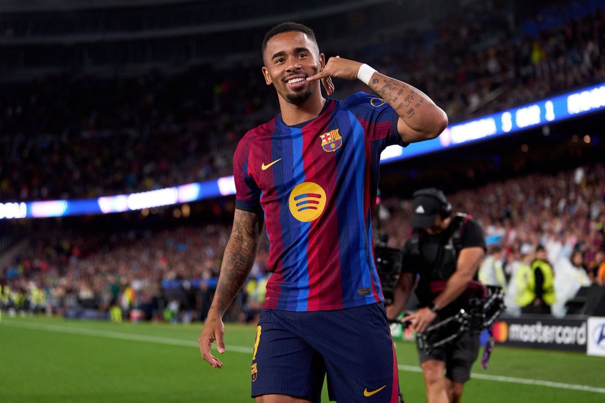 AsemPep's tweet photo. A night to remember 🔵🔴 https://t.co/IHE0wAn6Aa