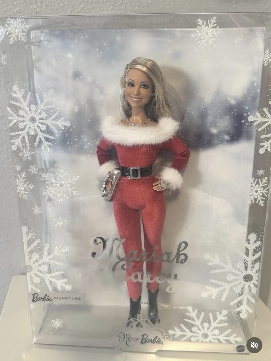 notroyaltybratz's tweet photo. It’s the same doll with a different outfit?🫩 https://t.co/v5eV0aLDTr