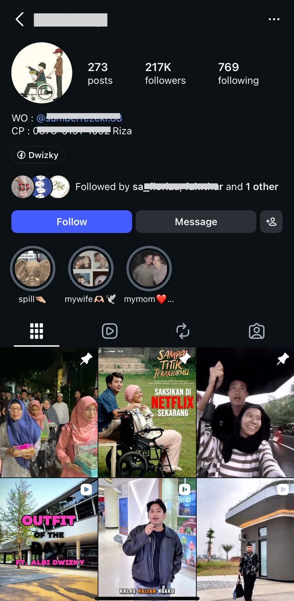 txtharihariWNI's tweet photo. Coffee shop saya emang bukan brand besar, cuma toko yang susah payah dibangun dari masa pandemi.

Bawa makanan dan minuman dari luar ke tempat jualan orang itu aturan yang ga dibenarkan, sekalipun ga ada tulisan larangannya.

Ini tentang adab dan etika.

Ngerasa akun besar kah sampai membenarkan perilaku kayak gini?