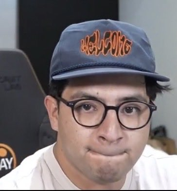 OmarSg__'s tweet photo. Se habló muy poco de lo inútil que está siendo Mike eh, sabrá cuánto tiempo llevaban sin jalar todos los chips de la tvu y apenas se dió cuenta ayer y eso que no se le haya ocurrido desde el inicio hablar con los de tvu hasta que le dijo pan, está cabrón que no resuelva una mrd🤨 https://t.co/8PZlRlXgY5