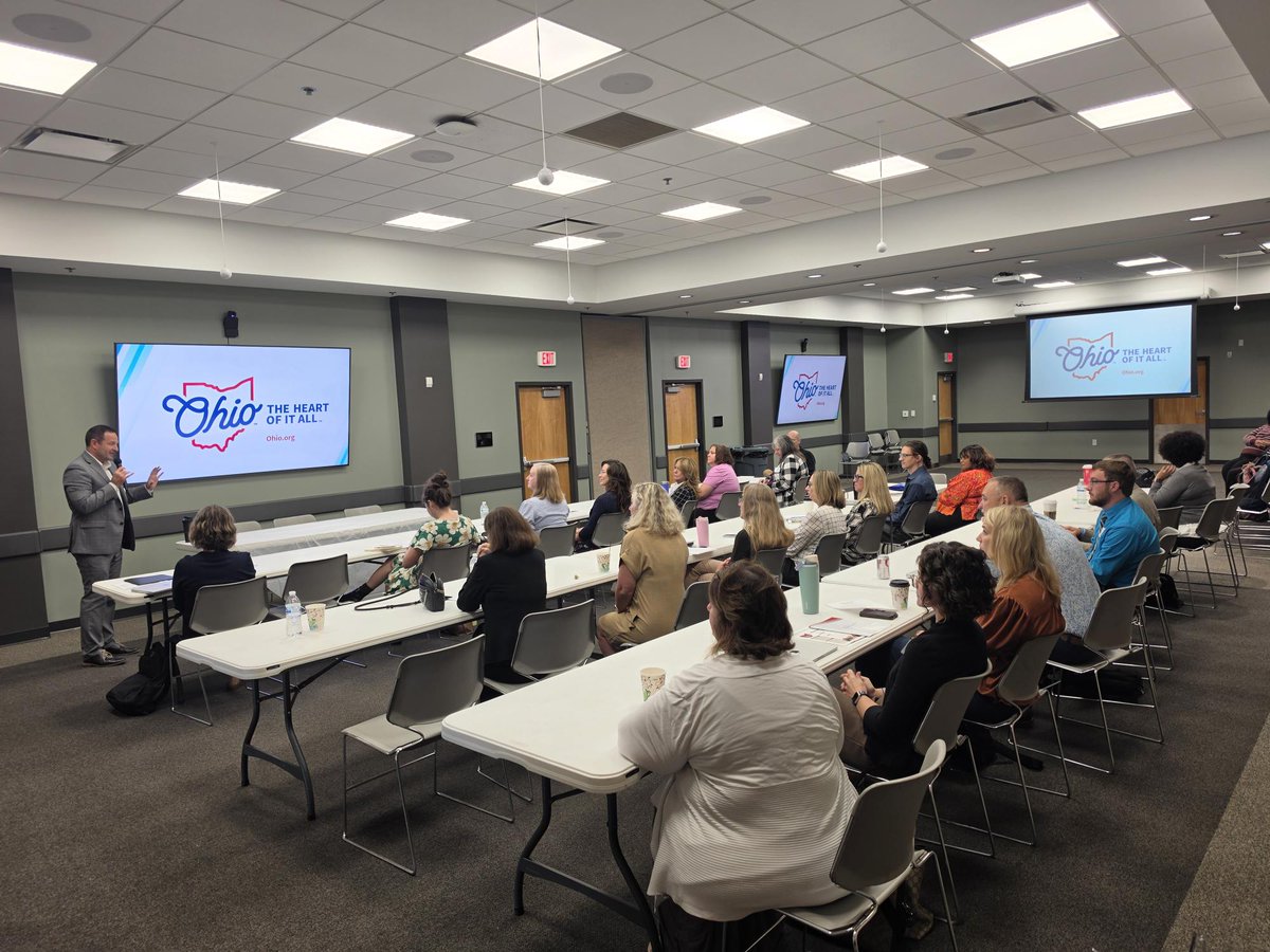 PickawayRossCTC's tweet photo. In celebration of Adult Education and Family Literacy Week, we welcomed @OHEducation and regional workforce development partners to the Ross County Service Center for remarks, panel discussions and breakout sessions. #PRCTCWorks #AdultEducation #CareerTechOhio https://t.co/oKZTwppYMG