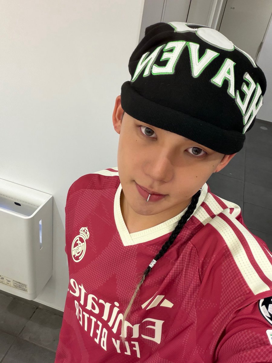 illdo421's tweet photo. 아~졸귀 https://t.co/P3JD71AveA