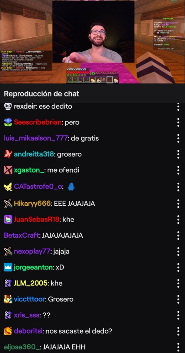 Hopespire_'s tweet photo. Vege tratando de mostrar que se golpeó la uña *🖕*

El chat: "Me ofendí" "Muchacho grosero" "De gratis" "Nuevo sticker" "Para los haters" https://t.co/Dir4eFg7SM