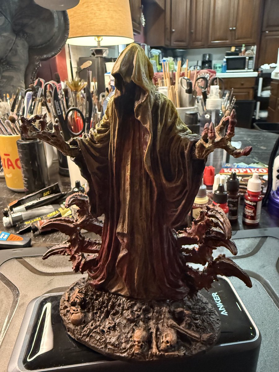 RealGDT's tweet photo. Recent paint job- The King in Yellow https://t.co/wxt6S5ccxw