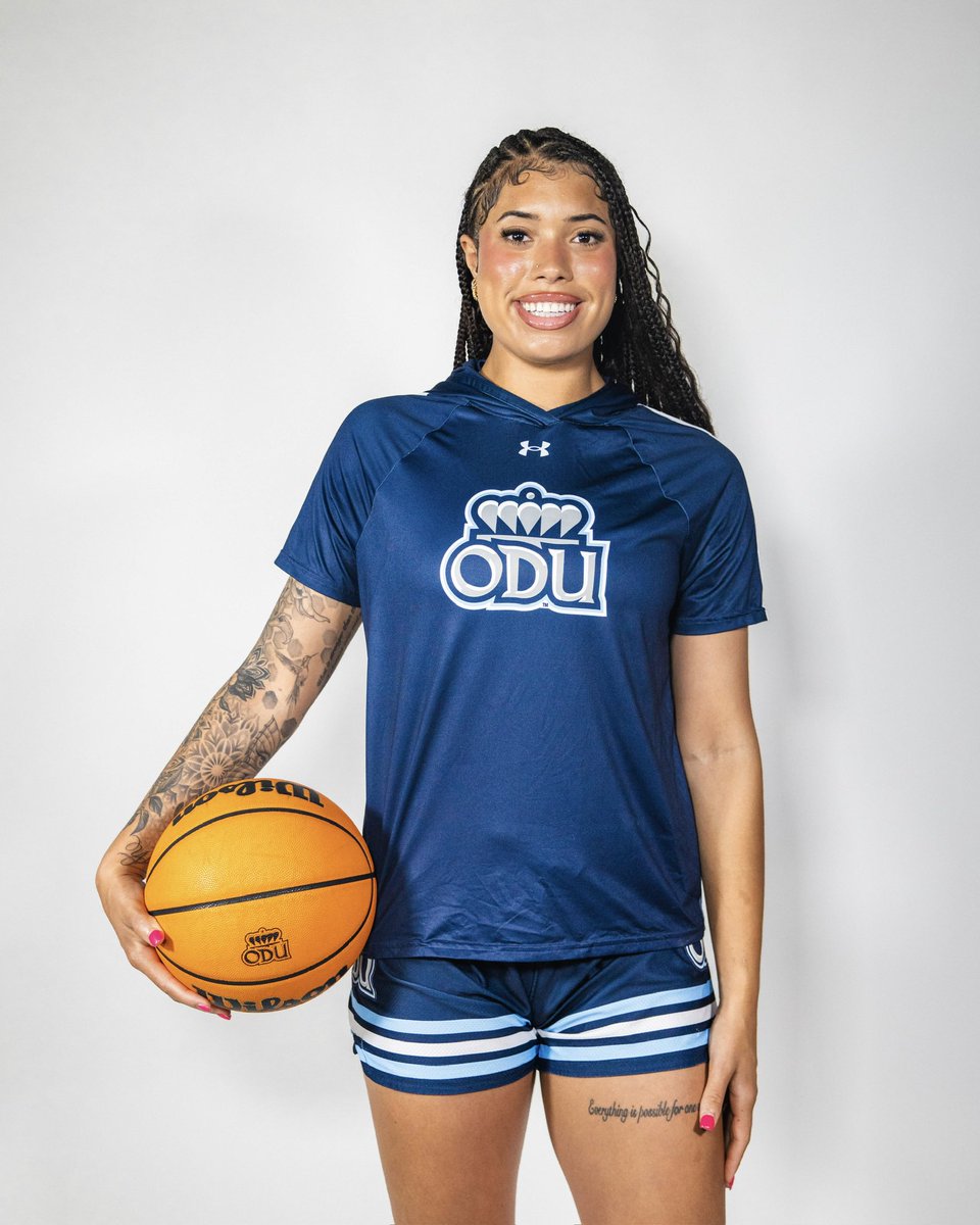 ODU_WBB's tweet photo. There’s only one Mia Davis ☝️🤩

#1 is stepping into the spotlight as we keep counting down to tip-off!

#ODUSports | #ReignOn | #Monarchs https://t.co/C5818u2AYW