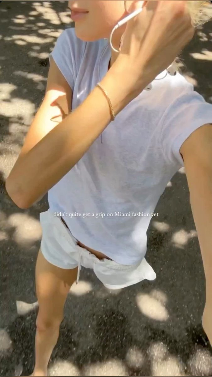 lanadelrexicc's tweet photo. beauty + brains
    an #edrtwt thinspo 🧵 https://t.co/mX98RdUXTO