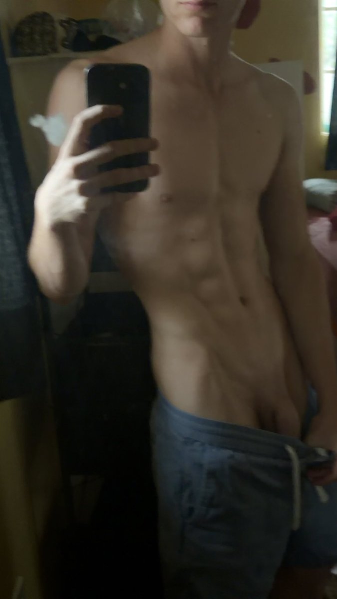 agorichows's tweet photo. There’s space in the mirror

#nsfw #nsfwtwtً https://t.co/Zk8YRJBk8T