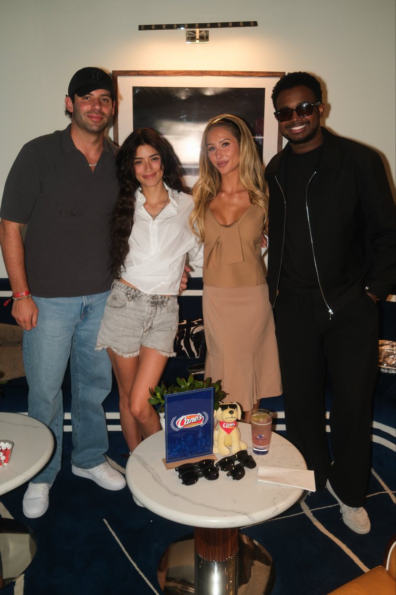 TheCJCook's tweet photo. So much fun this past weekend  @usopen 

Shout out to the family @dixiedamelio @alixxearle @tatemcrae @jackharlow @DanReynolds @bellathorne 

@raisingcanes @ToddGraves thank you for such a great time ! https://t.co/UtQDnJw0Jc