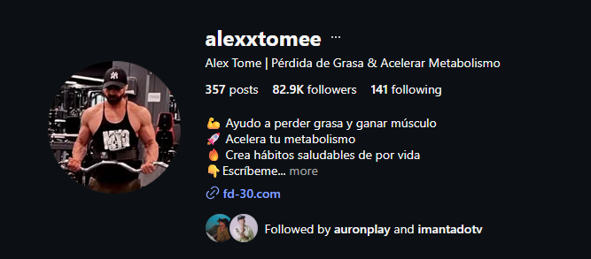sofiatosave's tweet photo. @aron2008 para los que dicen que biyin fue la indicada, no hay que olvidarse que hizo que auron y sus amigos sigan a su actual novio con el que le fue infiel pero a ella no la acosa como lo hace con sara ismael porque biyin sabe cosas turbias de auron y si los dice, se l acabaria la broma https://t.co/MwLeY2kFSm
