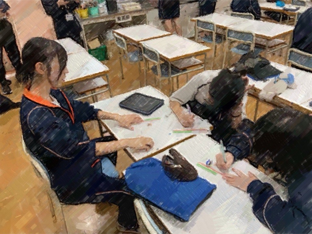 roppongi_jhs's tweet photo. 🎨9.16 校内研究授業【美術科】🎨
１年２組で校内研究授業を実施しました。
題材は、『デザインでサイン ～美しさ×分かりやすさ＝デザイン～』です。
複線型授業を取り入れ、生徒一人一人が自分に合った学び方を選択しながら学習活動を進めました。
主体的に学ぶ姿がたくさん見られた授業でした😊 https://t.co/eh96hGFrJA