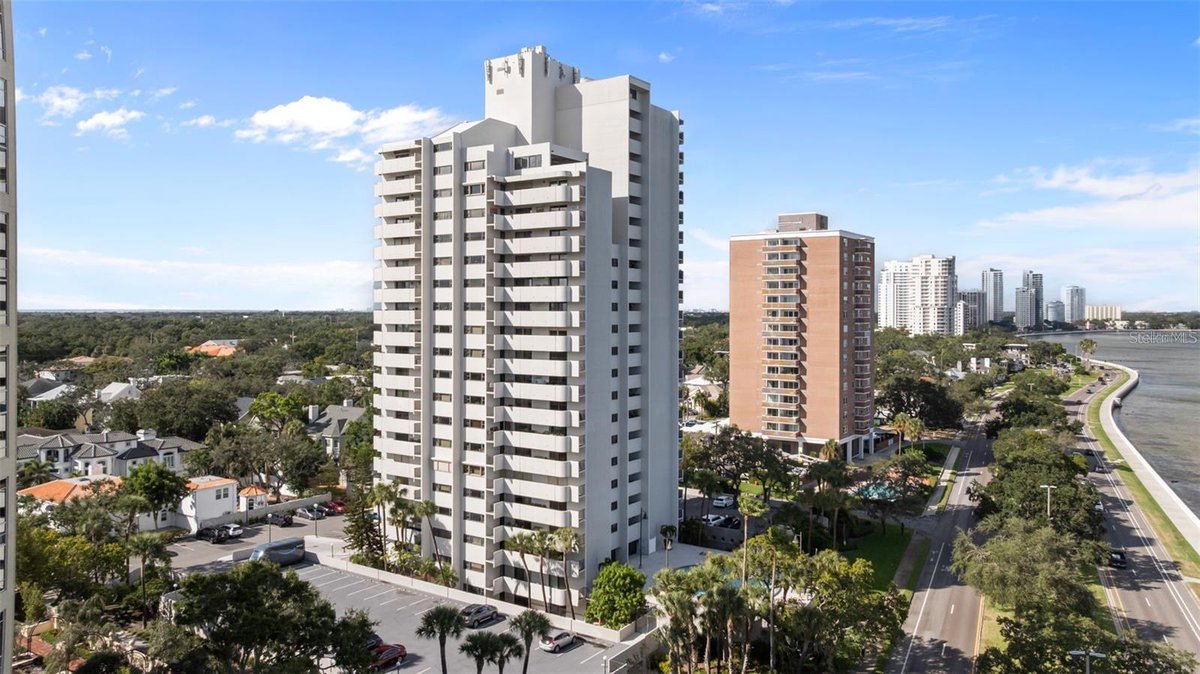 GTampaPhoto's tweet photo. Closed escrow today with my buyer on this Bayshore beauty. Enjoy the view🌞

Tampa, FL 🇺🇸 https://t.co/SMy9R9uvYS