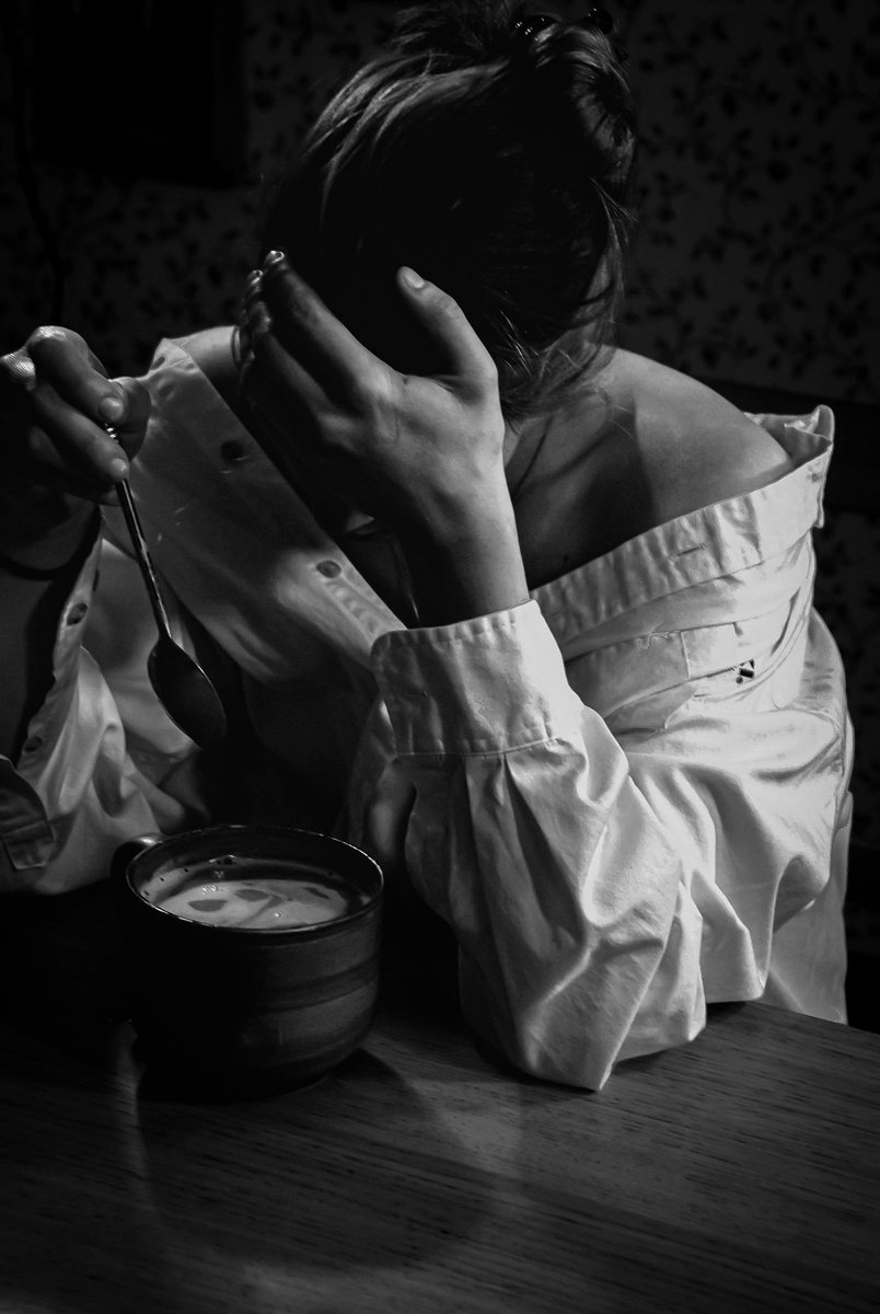 ErikJacobson's tweet photo. How can I
From Empty.

The coffee went cold. That was the portrait.

https://t.co/9DoTQwUiKZ https://t.co/xNKPlLdiOo