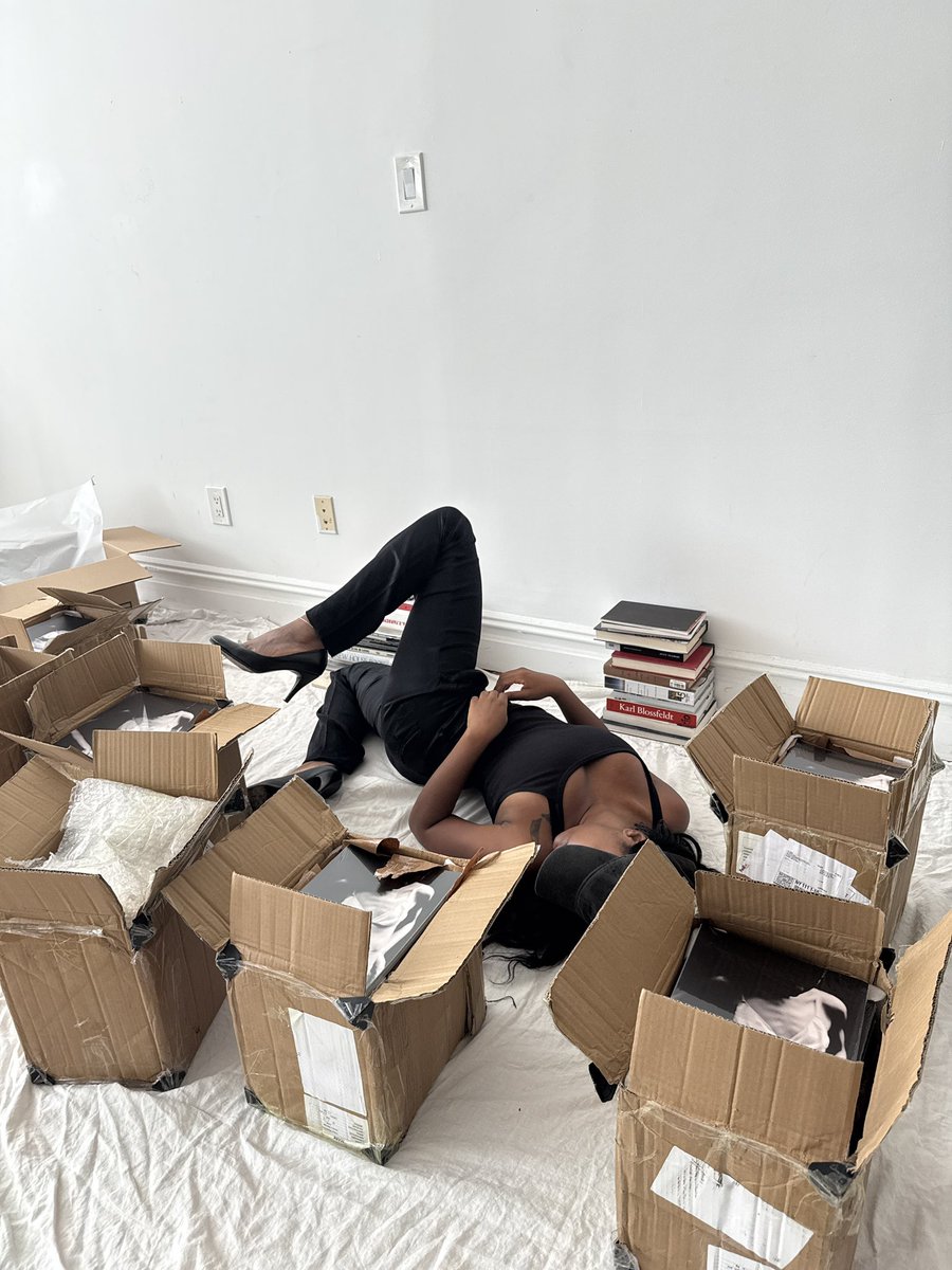 naichamercier's tweet photo. making art is cool https://t.co/yyHezV7f99