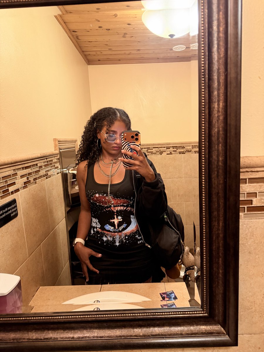 lexlovesuwu's tweet photo. Where are all the bitch boys who wanna get bullied…I’m feeling nastyyyy today. https://t.co/9xz24wxklq