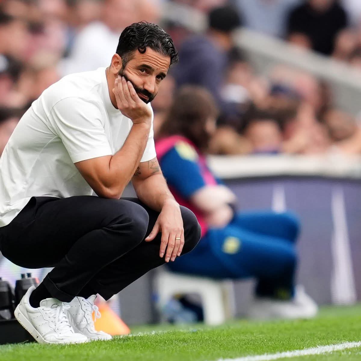 P_mujumbi's tweet photo. I think hii Manchester United yetu sasa haifai kuwa na Manager kabisa.. Tunafaa kukaa na Interim hata Season mbili😓😓 https://t.co/pBEP0CMxLs